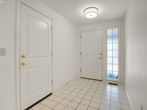 3rd image of 3014 SE 156th Ave