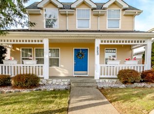 527 Queen Pl NE, Renton, WA 98056