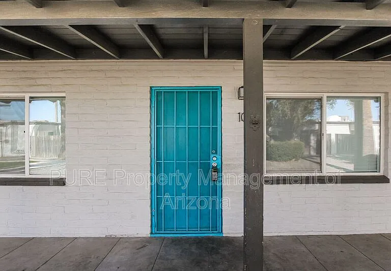6801 N 17th Ave #10 — Photo 1