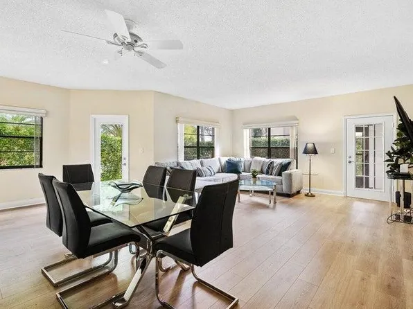 6614 Villa Sonrisa Dr, Boca Raton, FL 33433