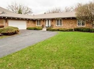 3240 Old Mill Rd, Northbrook, IL 60062