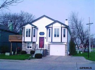 6102 S 77th Ave, Omaha, NE 68127