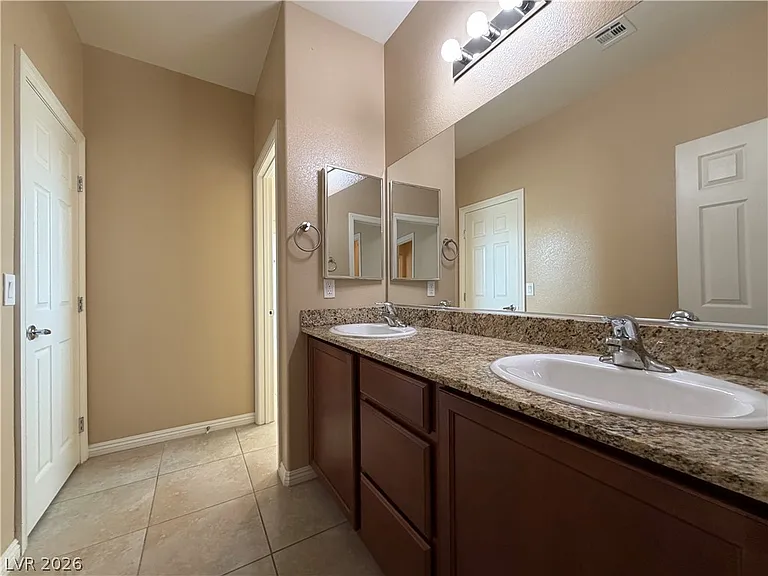 6176 Jennings Cove Ct — Photo 30