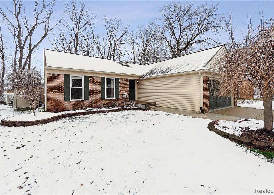 34036 Parkdale St Livonia MI 48150 Zillow