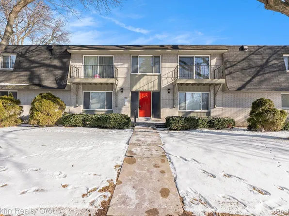 19820 W Twelve Mile Rd APT 21, Southfield, MI 48076