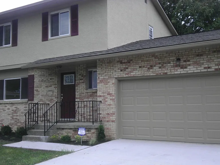 2124 Seaforth Pl — Photo 2