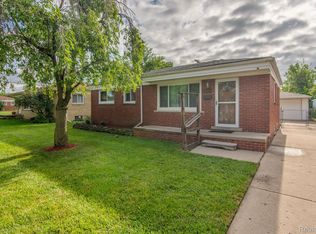 460 Farmington Rd, Garden City, MI 48135