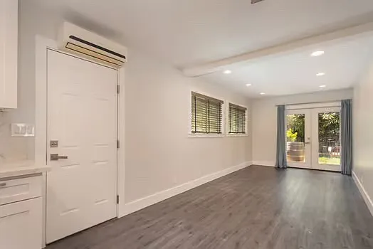 113 N Alvarado St — Photo 8