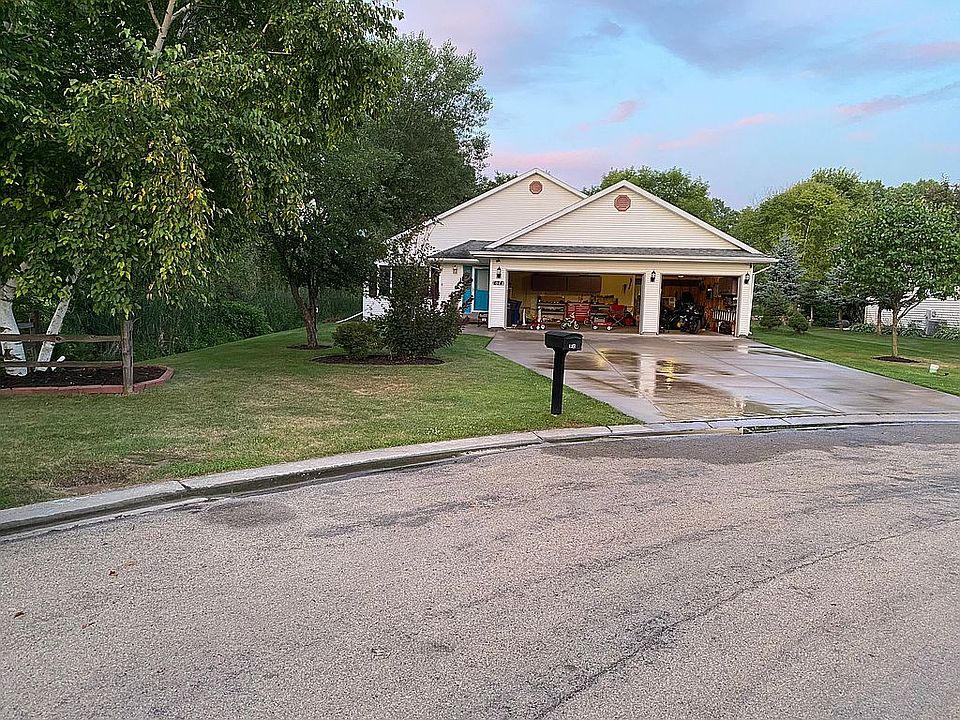 2nd image of 624 Grant Ave