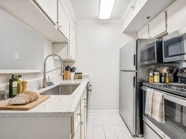 795 Hammond Dr APT 609, Sandy Springs, GA 30328