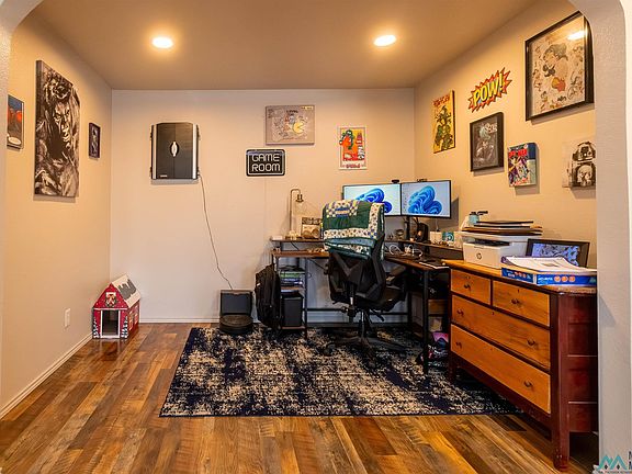 5th image of 1505 W Ural Dr