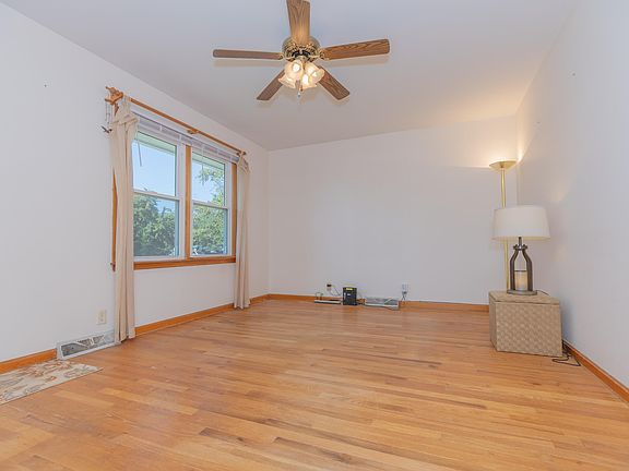 3rd image of 2008 Sweetser Ave