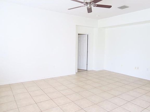 5th image of 2742 Portchester Ct