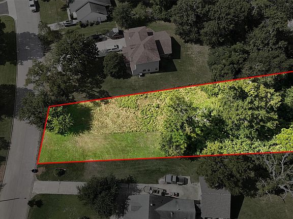 3rd image of 15062 Constellation Cir W