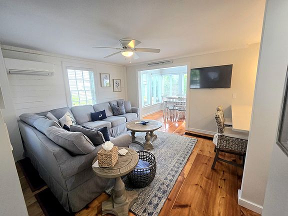 5th image of 35 Landmark Avenue UNIT 35