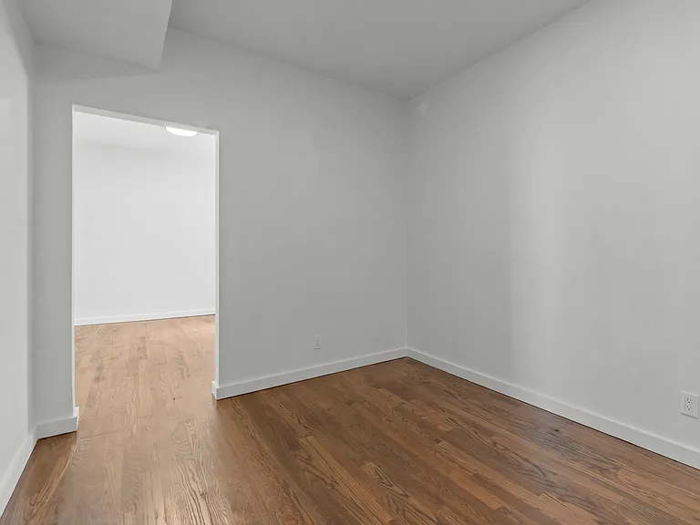 925 Elm St #1 — Photo 17