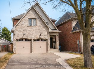 1049 Greaves Ave, Mississauga, ON