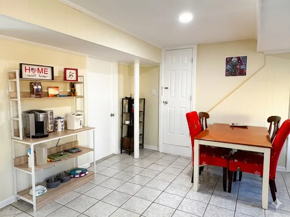 1197 Seven Springs Cir, Marietta, GA 30068