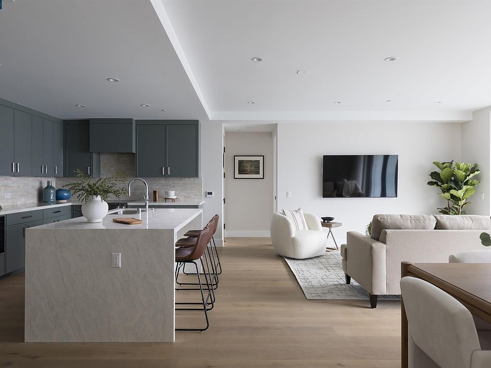 1st image of 375 W El Pintado #307