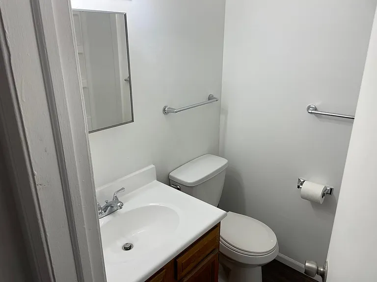 720 Armstrong Rd — Photo 6