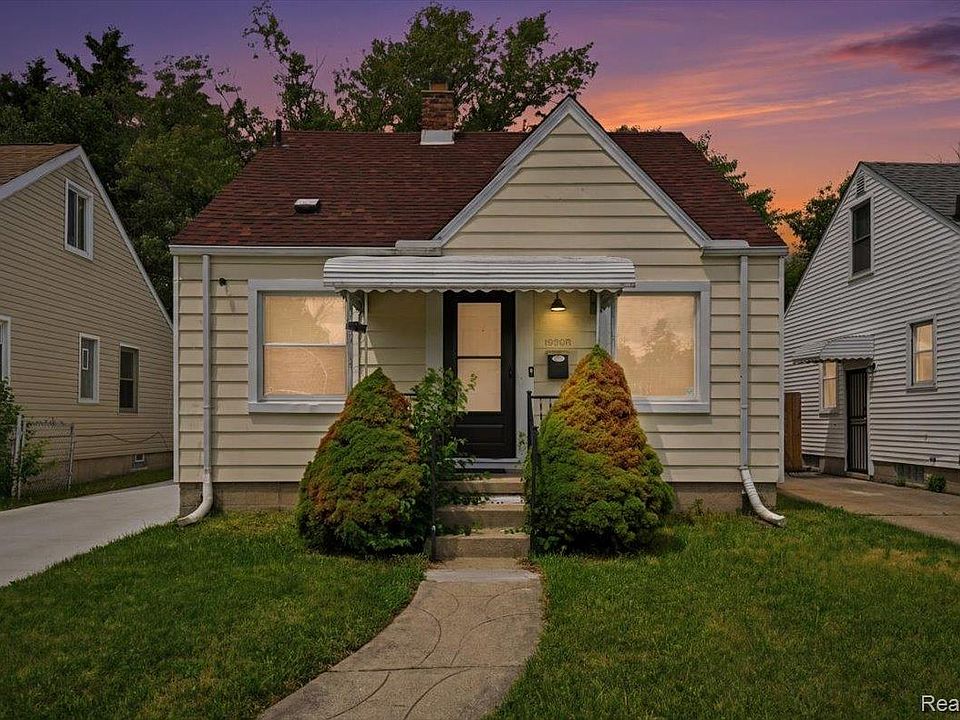 1st image of 16069 Fairmount Dr