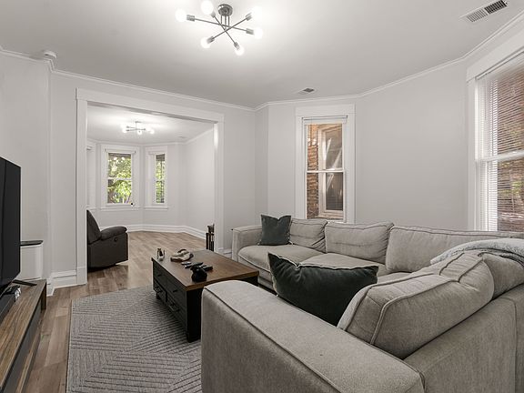 2nd image of 2934 N Sawyer Ave #1