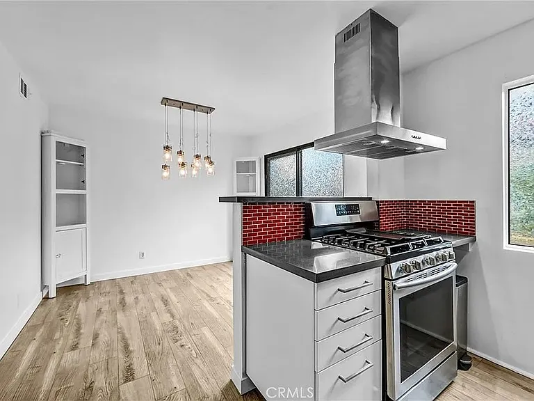 219 N Isabel St #4 — Photo 3