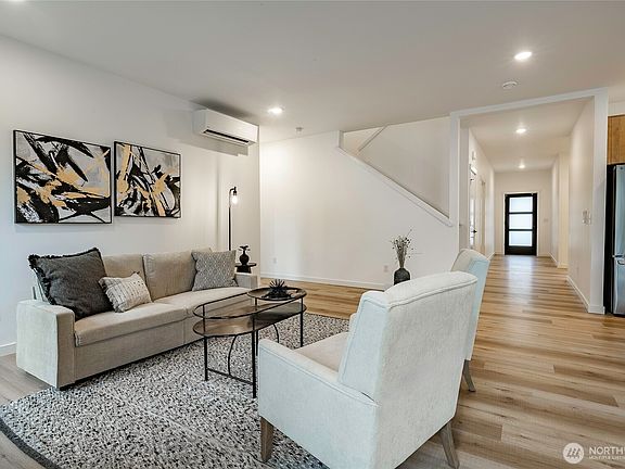 5th image of 2999 Cedar View Way