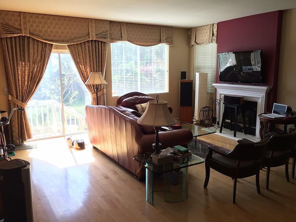 2nd image of 1215 Michigan Ave