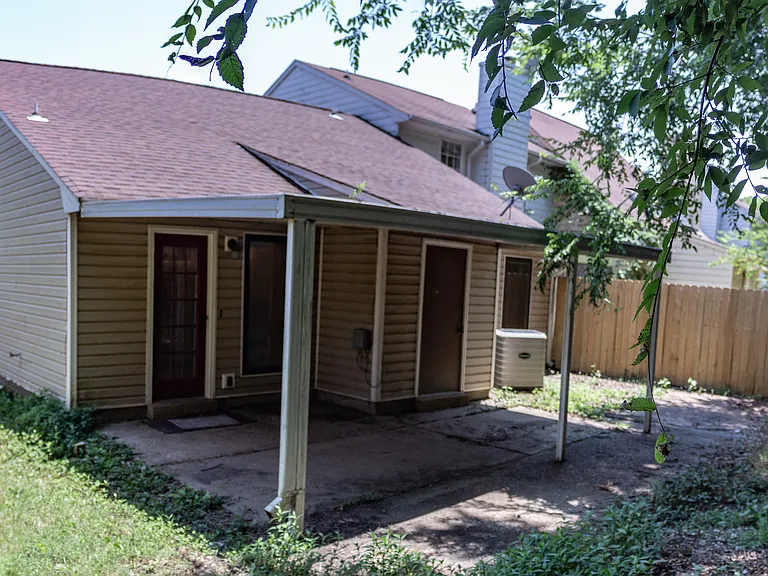 661 Walker Rd — Photo 4