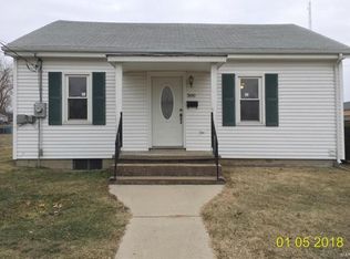 300 N Moore St, Waterloo, IL 62298