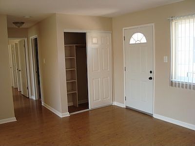 5th image of 1129 Capuchino Ave
