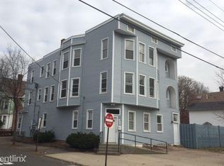 924 Elm St, New Haven, CT 06511