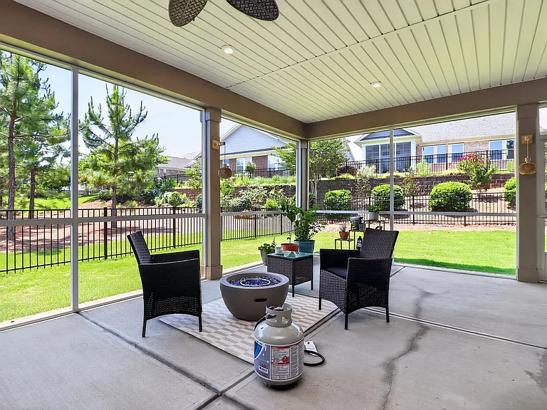 2105 Cadence Trace Dr — Photo 19