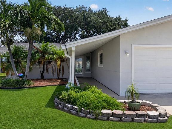 5th image of 541 LILLIAN DRIVE
