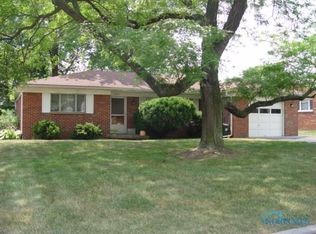 3021 Pinehurst Rd, Toledo, OH 43613
