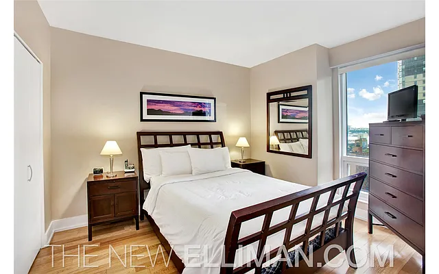 Sold by Douglas Elliman | media 19