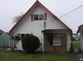 401 Octopus Ave NE, Ocean Shores, WA 98569