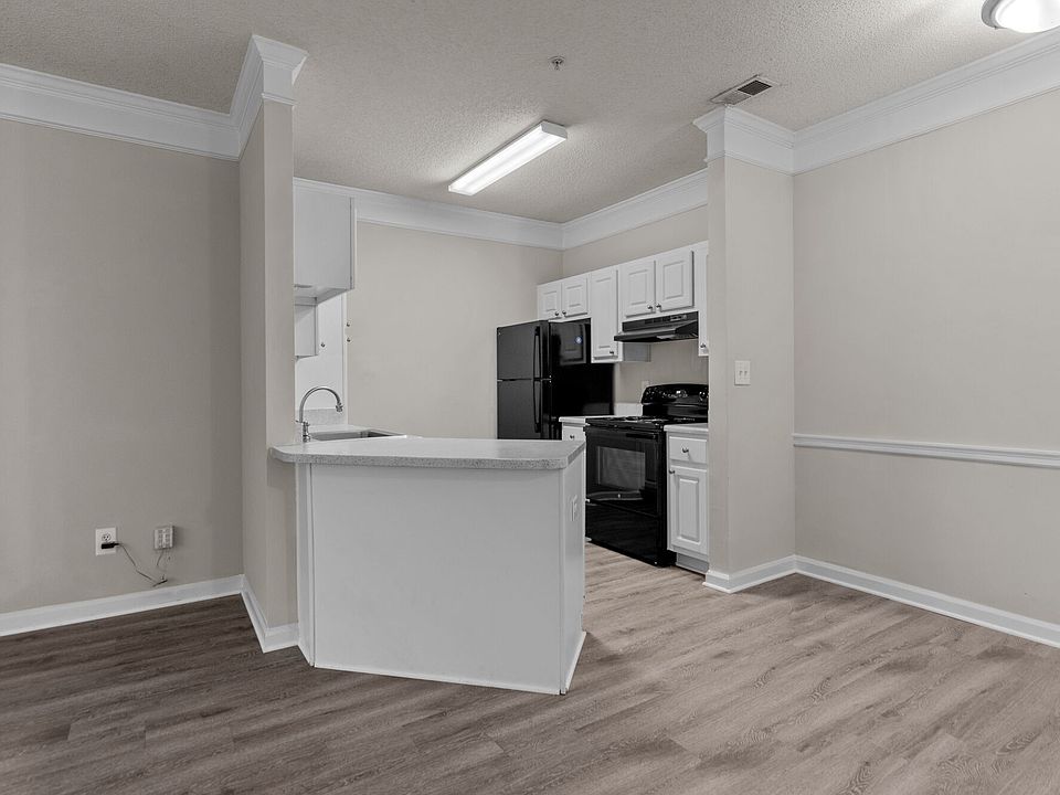 1st image of 4305 Paxton Ln SW #509
