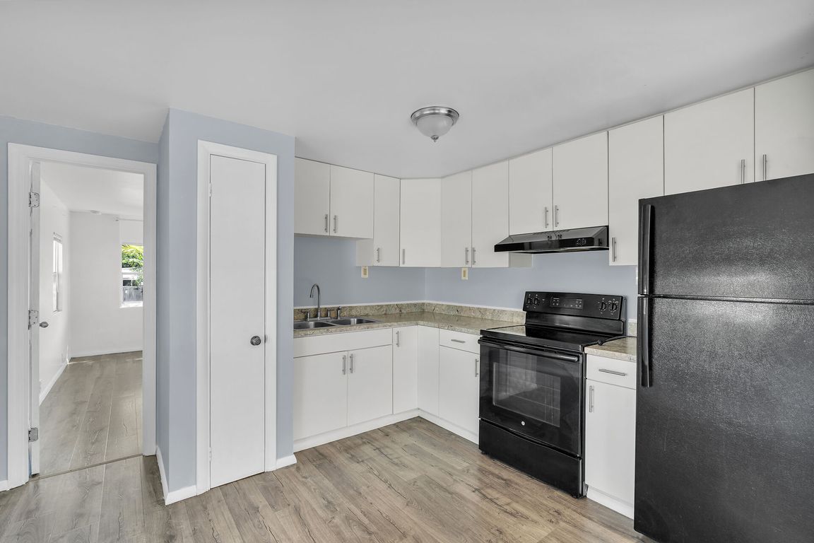 next background image