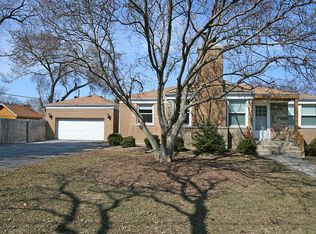 1826 Hawthorne Ave, Westchester, IL 60154