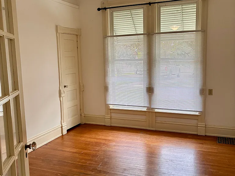 723 W Colfax Ave — Photo 5