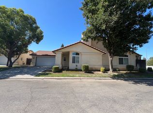 276 River Point, Madera, CA 93637