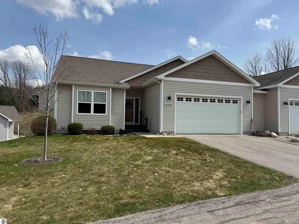 4588 Kodiak Dr, Traverse City, MI 49685