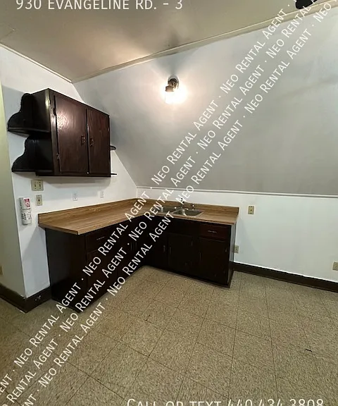 930 Evangeline Rd #3 — Photo 5