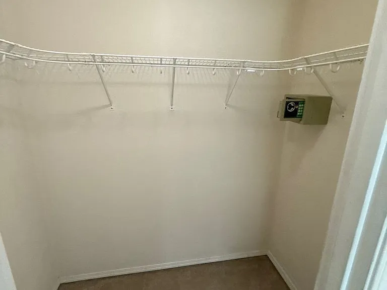 4105 Windy Ave NE — Photo 18