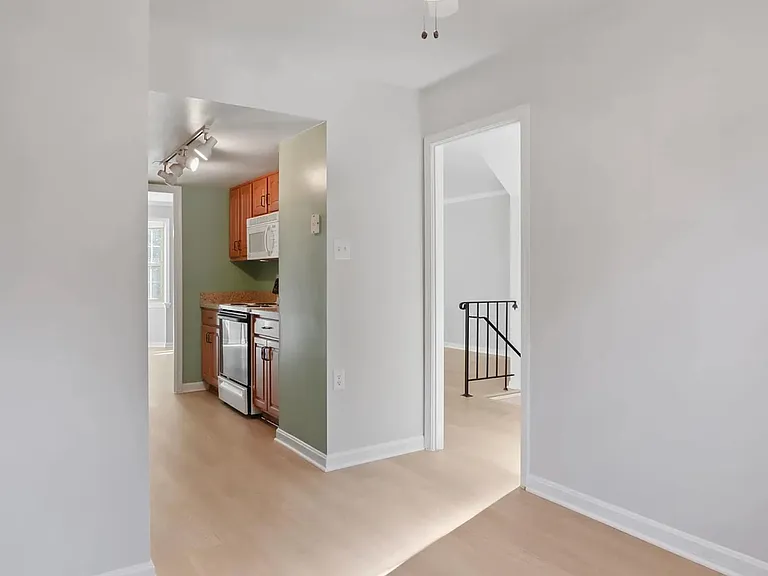 12231 Cinnamon St — Photo 3