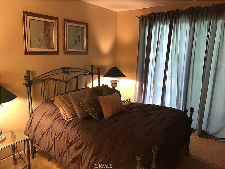 1039 S Positano Ave — Photo 25