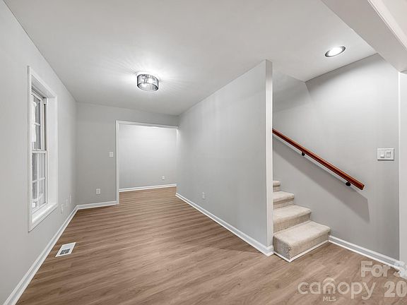 3rd image of 663 Lakeside Dr