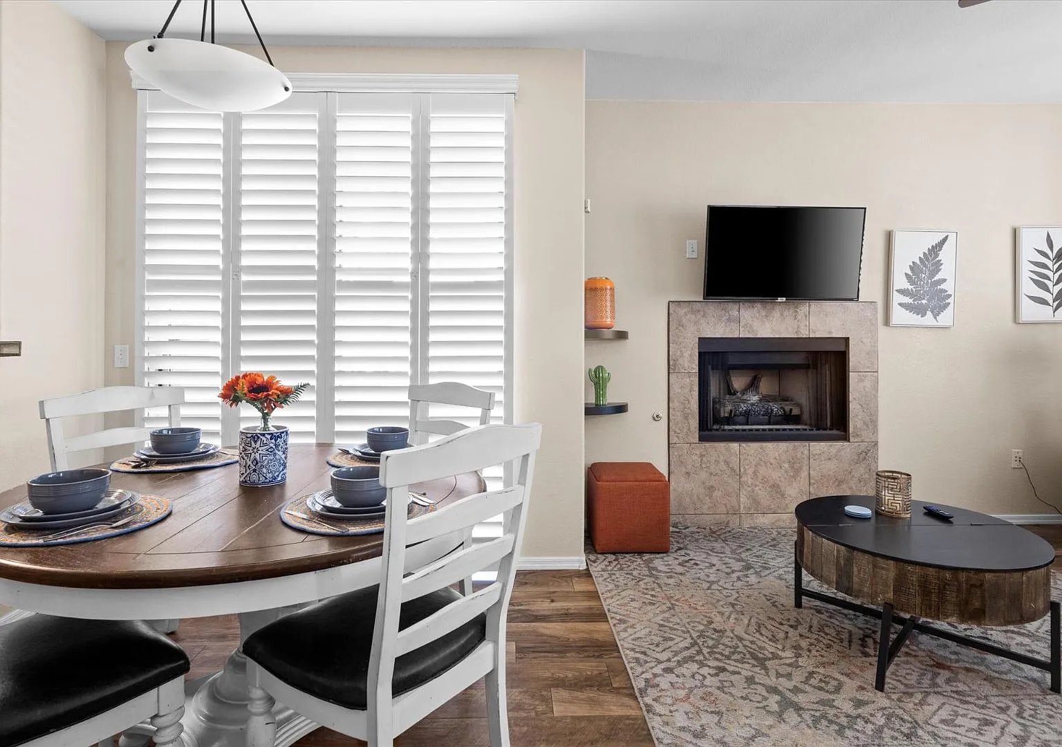 2929 W Yorkshire Dr - Yorkshire 1080 — Photo 3
